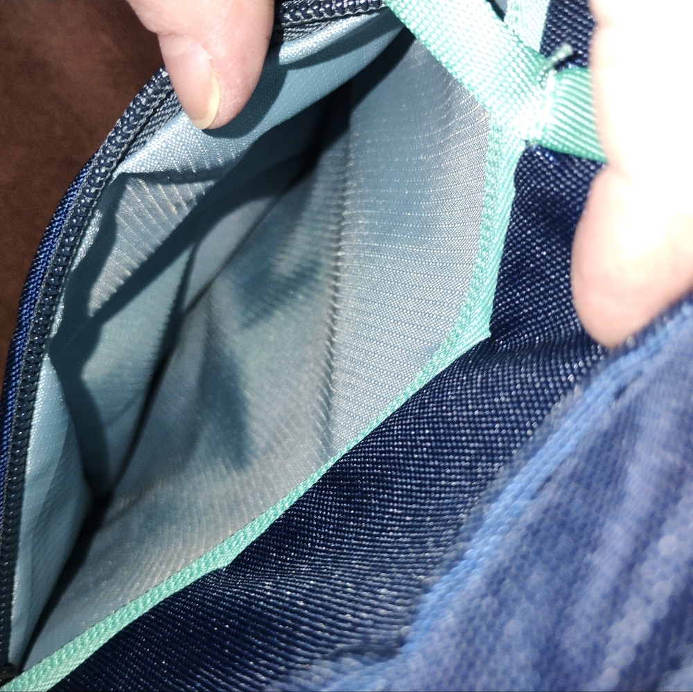 Travelon Greenlander Anti Theft Small Crossbody - Picture 5 of 7